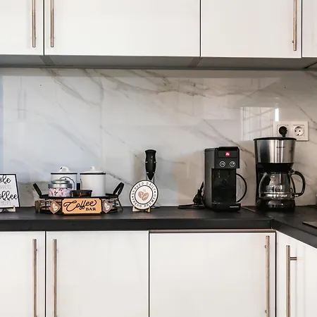 Christinas Apartment Nea Moudania