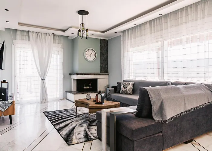 Christinas Daire Nea Moudania